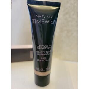 Mary Kay TimeWise Luminous 3D Foundation Beige W 100 1oz New In Box Ivory Dewy